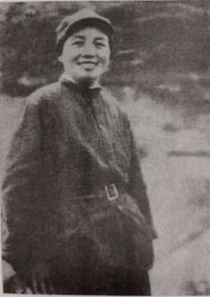 杨树浦平民学校校长张琴秋(长征路上)