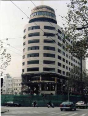 ZP-001：2006年11月30日，江浦路水产大厦成功施行爆破拆除（组照1）